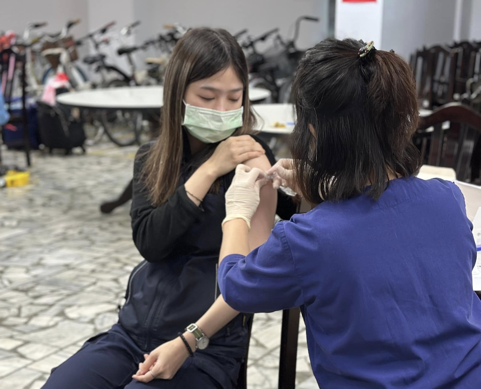 感謝 #中和衛生所 及 #雙和醫院  定期為我們新北保大做口腔黏膜檢查 及施打疫苗，讓第一線同仁執勤更安全 、家人更放心