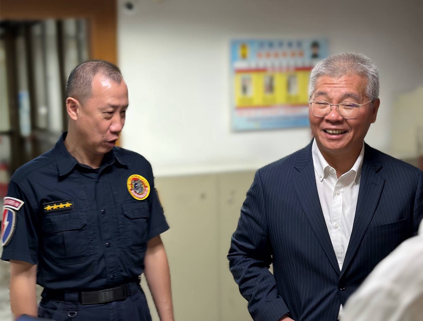 特警出擊 緝獲10公斤毒品、槍 局長親頒獎金